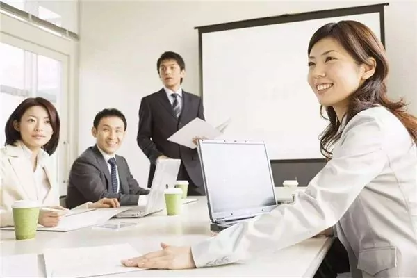 八字算命看事业能看准吗 是否能得到上司赏识 八字事业算命